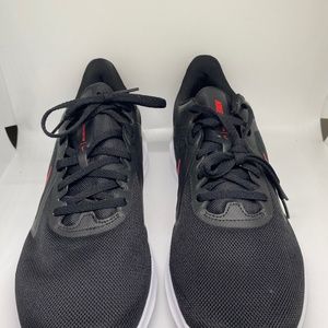 BRAND NIKE NEW  NO BOX RUNNING MEN'S SHOES
